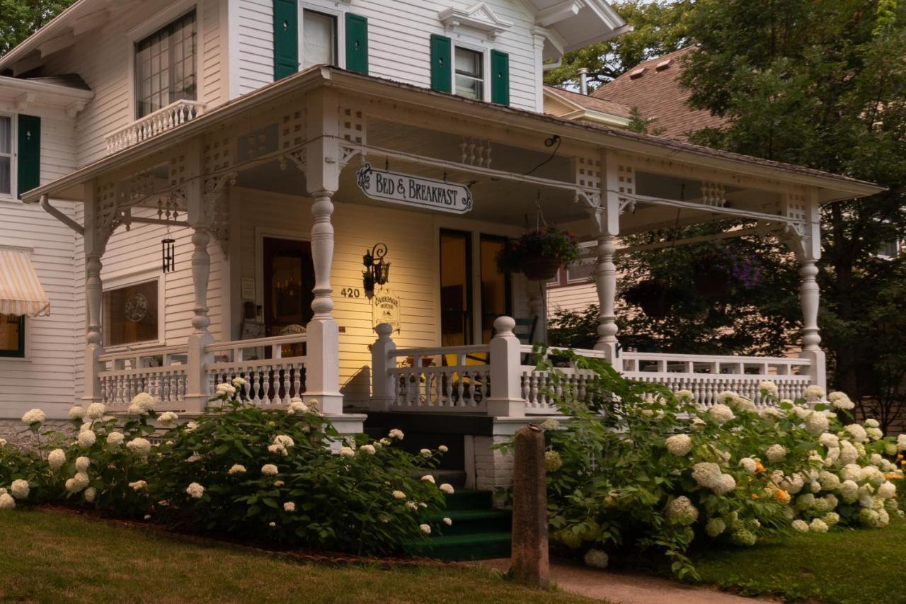 ווינונה Carriage House Bed & Breakfast מראה חיצוני תמונה