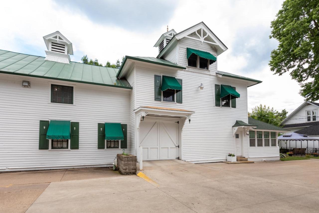 ווינונה Carriage House Bed & Breakfast מראה חיצוני תמונה