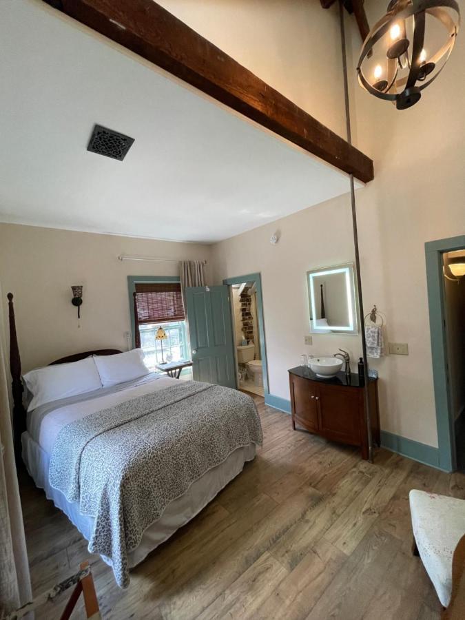 ווינונה Carriage House Bed & Breakfast מראה חיצוני תמונה