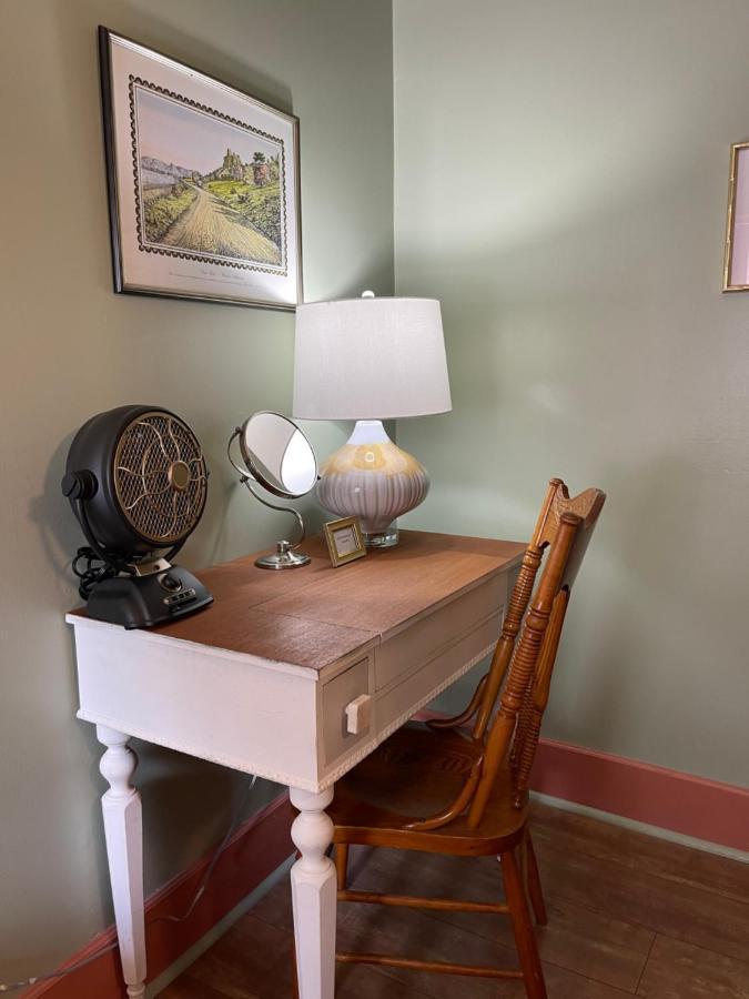 ווינונה Carriage House Bed & Breakfast מראה חיצוני תמונה