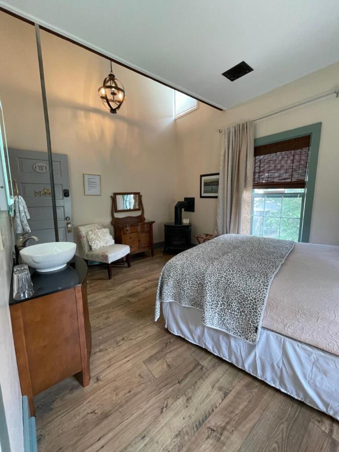 ווינונה Carriage House Bed & Breakfast מראה חיצוני תמונה