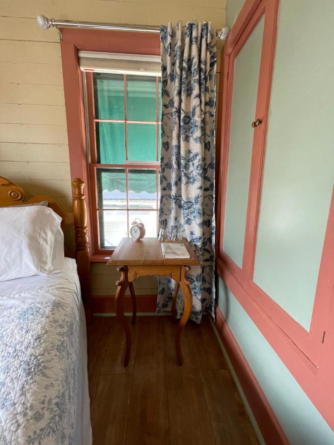 ווינונה Carriage House Bed & Breakfast מראה חיצוני תמונה