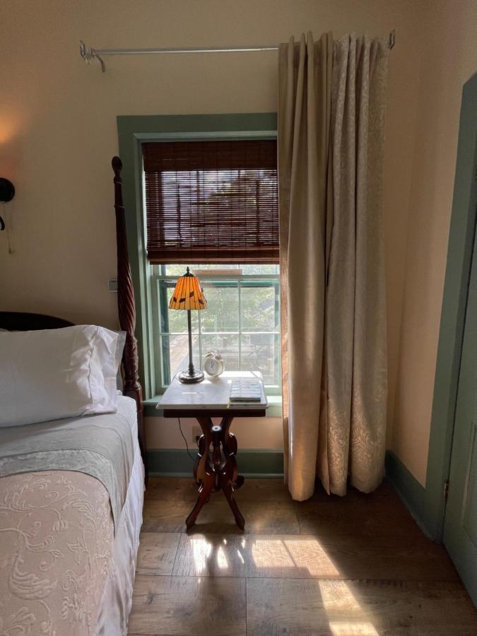 ווינונה Carriage House Bed & Breakfast מראה חיצוני תמונה