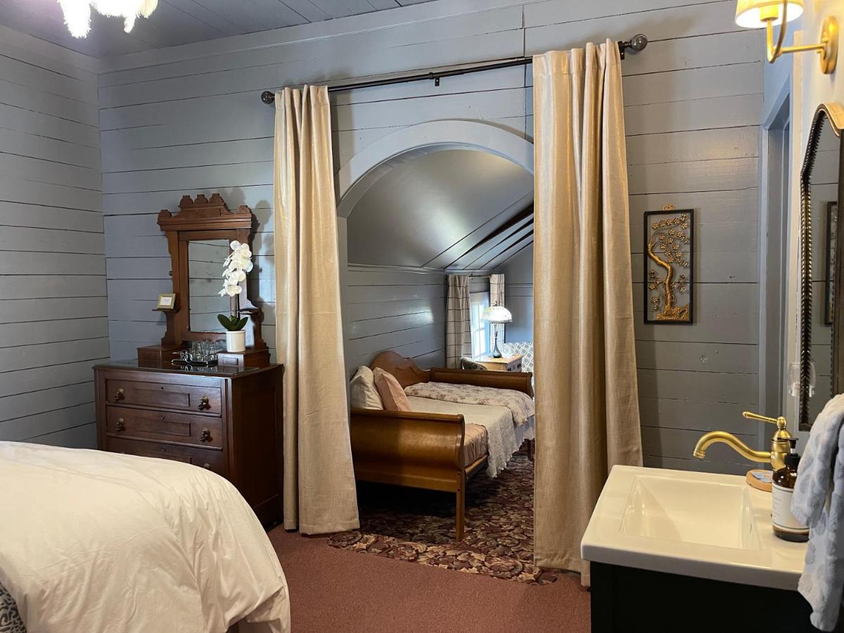 ווינונה Carriage House Bed & Breakfast מראה חיצוני תמונה