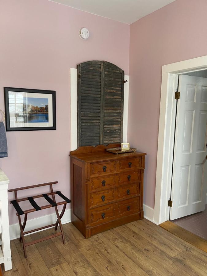 ווינונה Carriage House Bed & Breakfast מראה חיצוני תמונה