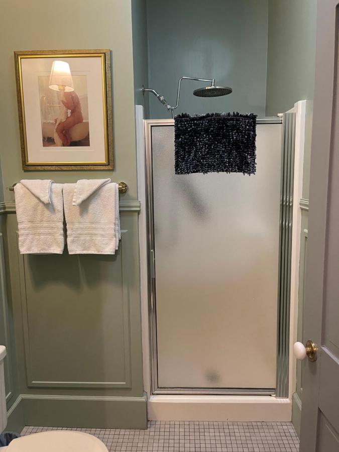 ווינונה Carriage House Bed & Breakfast מראה חיצוני תמונה