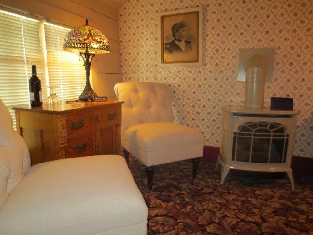 ווינונה Carriage House Bed & Breakfast מראה חיצוני תמונה