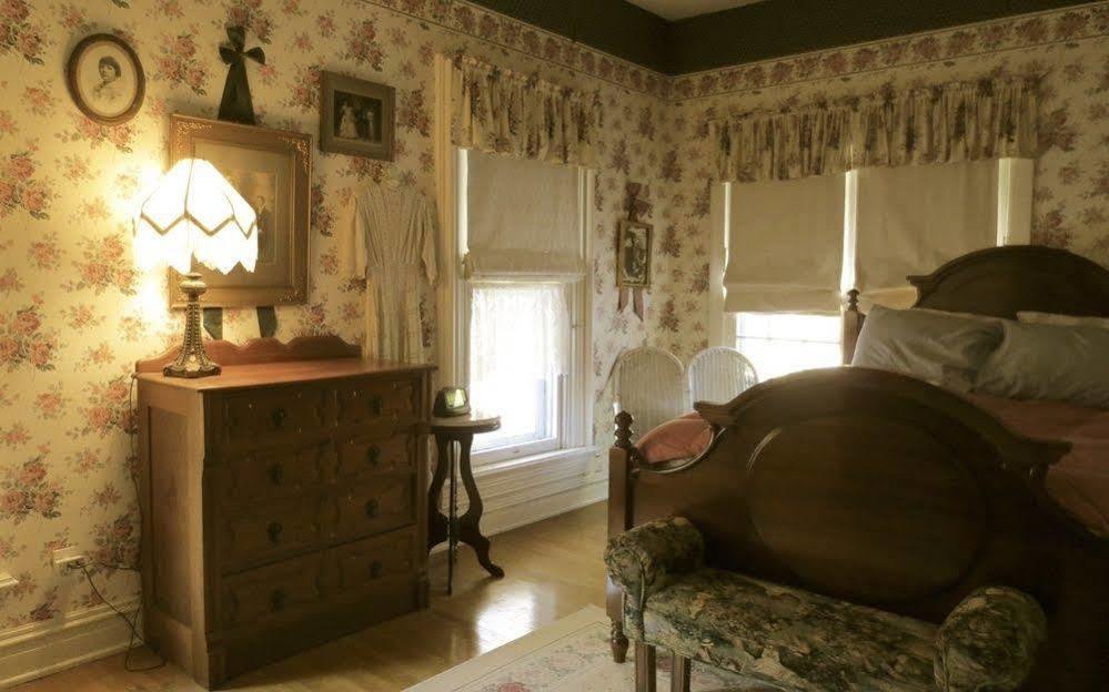 ווינונה Carriage House Bed & Breakfast מראה חיצוני תמונה