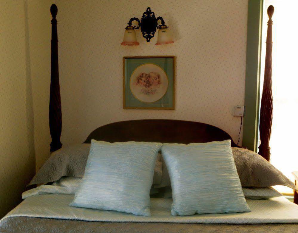 ווינונה Carriage House Bed & Breakfast מראה חיצוני תמונה
